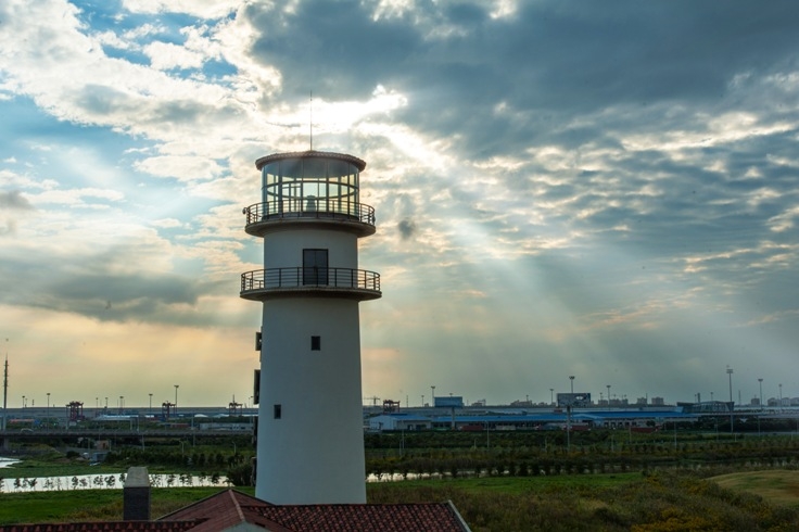 灯塔指引攻关的航线 灯塔指引攻关的航线