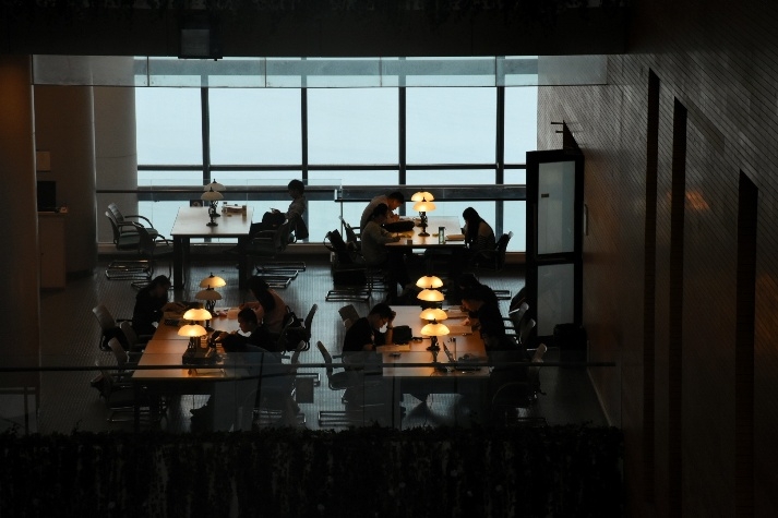 我们同窗在今天 我们同窗在今天