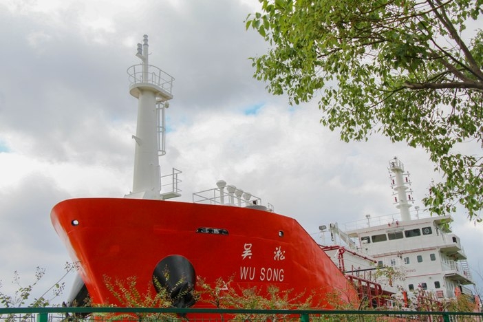 让理想的航船破浪向前 让理想的航船破浪向前