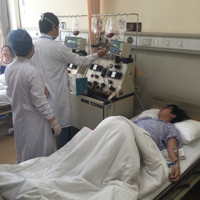 孙嘉元同学在上海市第一人民医院造血干细胞采集中心 孙嘉元同学在上海市第一人民医院造血干细胞采集中心