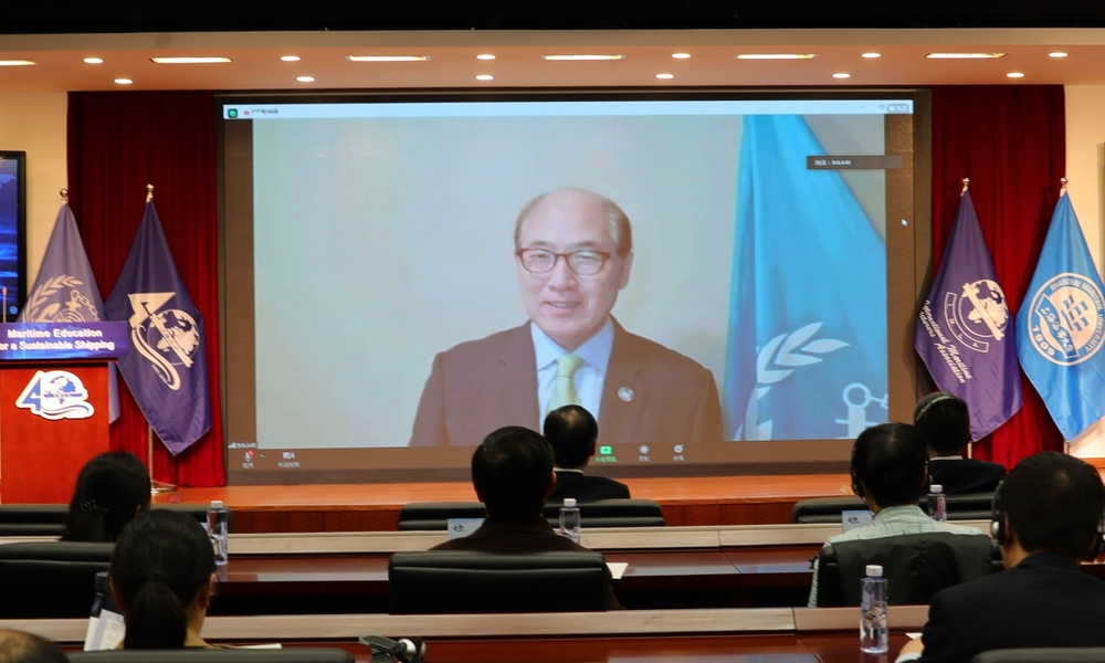 20201216030507316400.jpg 联合国国际海事组织秘书长林基泽(Kitack Lim)向论坛致贺词