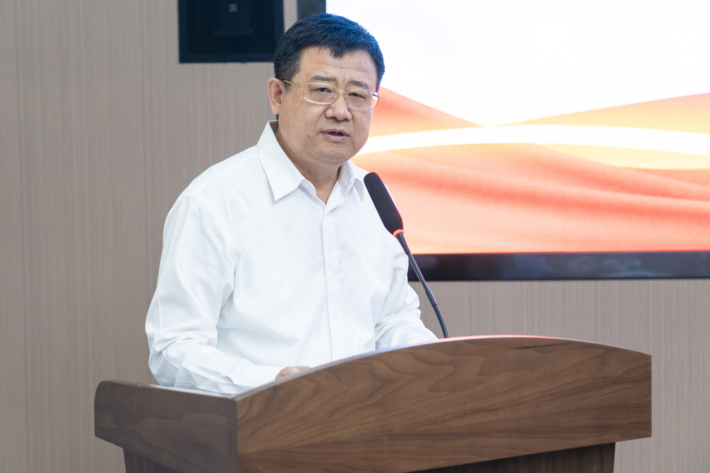 校党委书记宋宝儒致欢迎辞