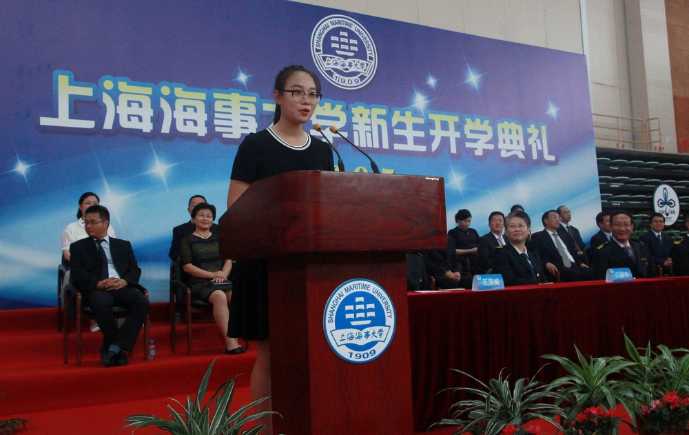 老生代表张史春子同学发言