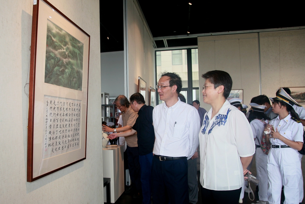 校领导参观书画展