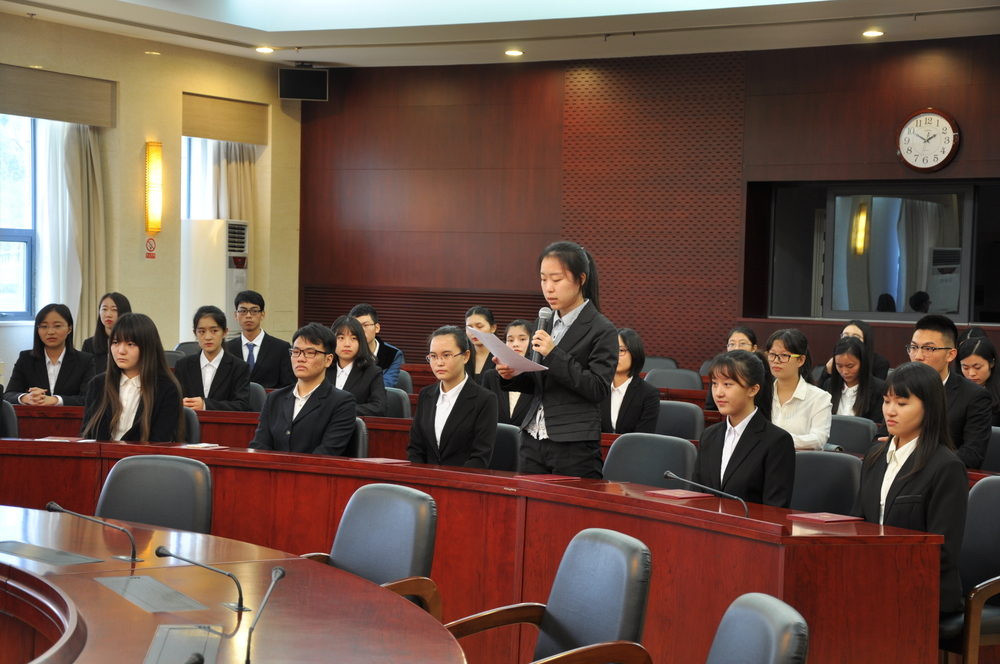 获奖学生代表发言