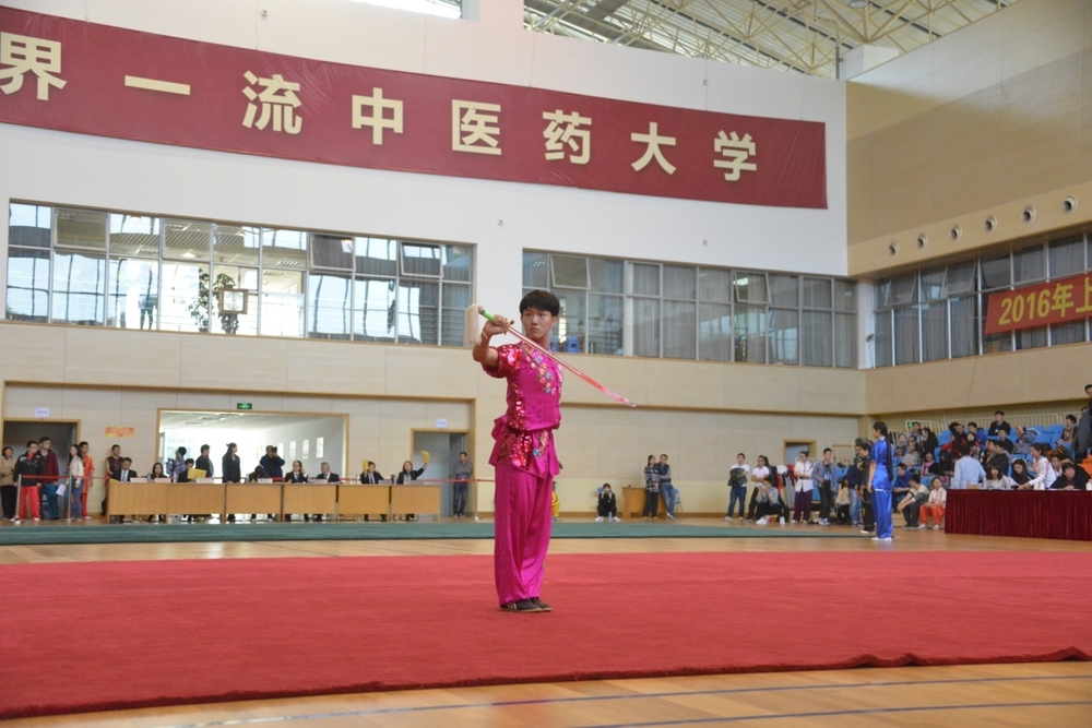 男子剑术冠军国航167吴忠