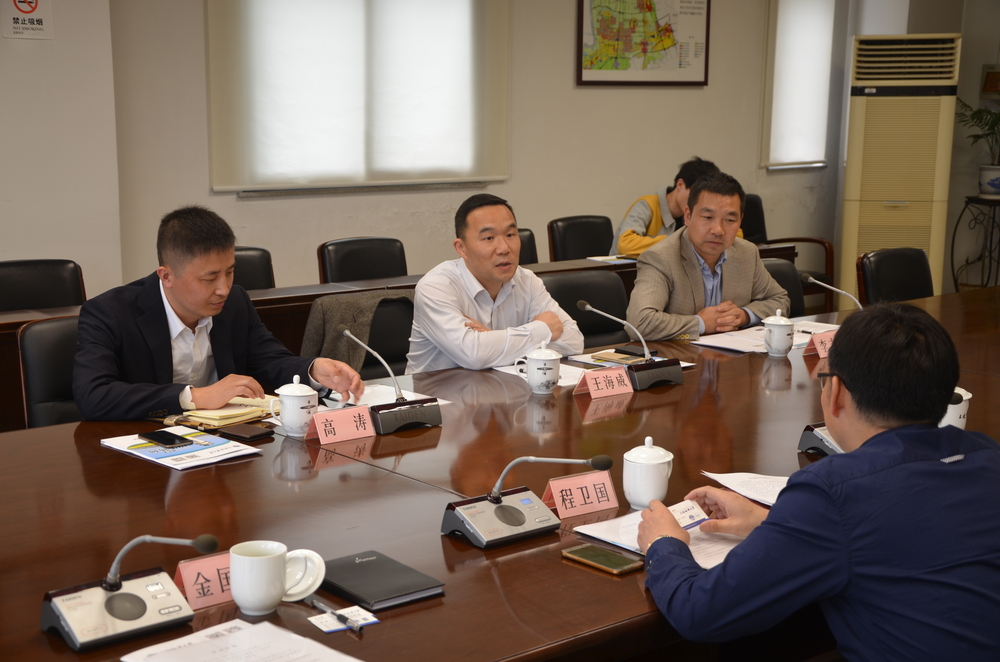 王海威副书记一行赴青浦区走访调研高中教育工作