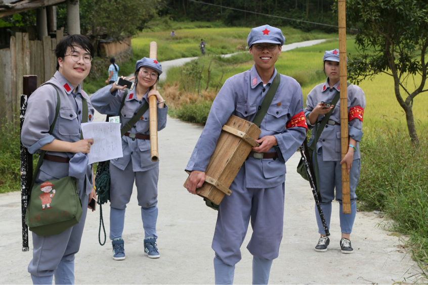 体验红军的一天情景教学