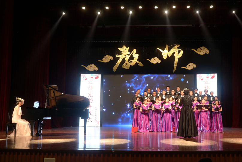 大合唱《我和我的祖国》