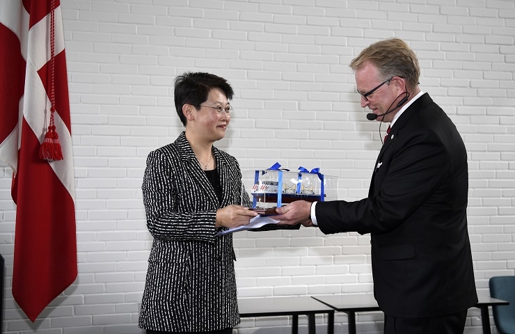 门妍萍副书记受邀出席丹麦哥本哈根轮机工程与技术管理学院新校落成典礼