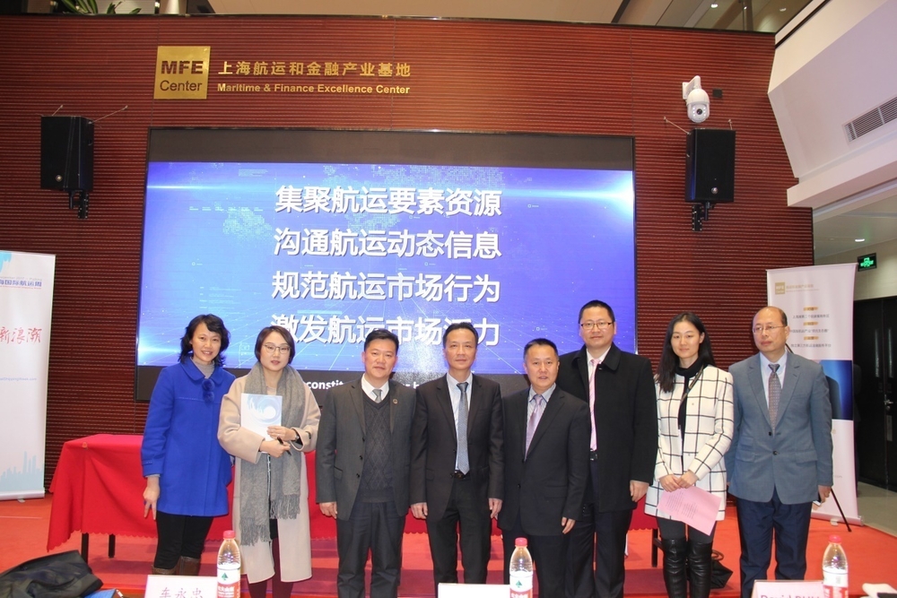 严伟副校长等参加交流会