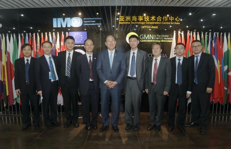 与会嘉宾参观亚洲海事技术合作中心
