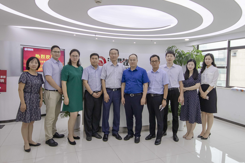 黄有方校长一行走访上海泽稷教育培训有限公司
