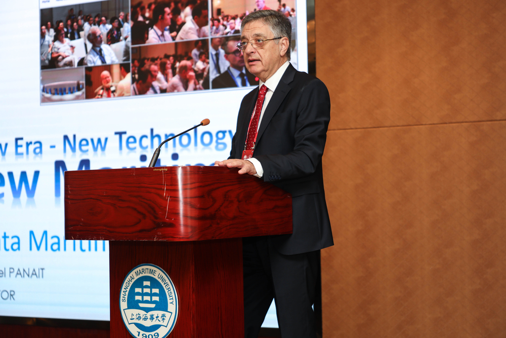 康斯坦察海事大学Panait Cornel校长发言