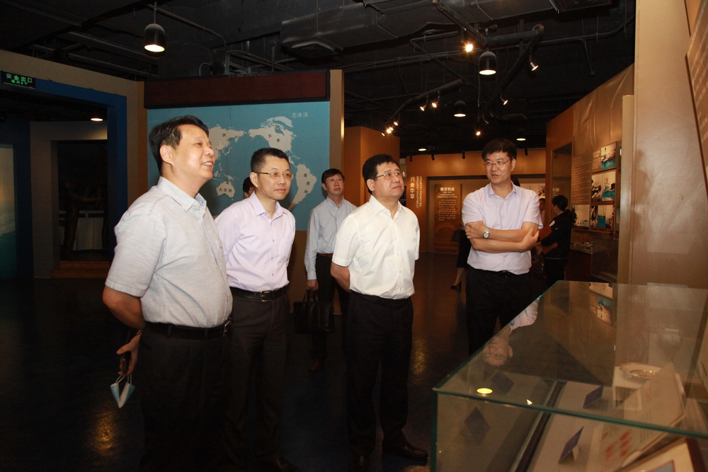 20200718070832502000.jpg 参观中国救捞陈列馆