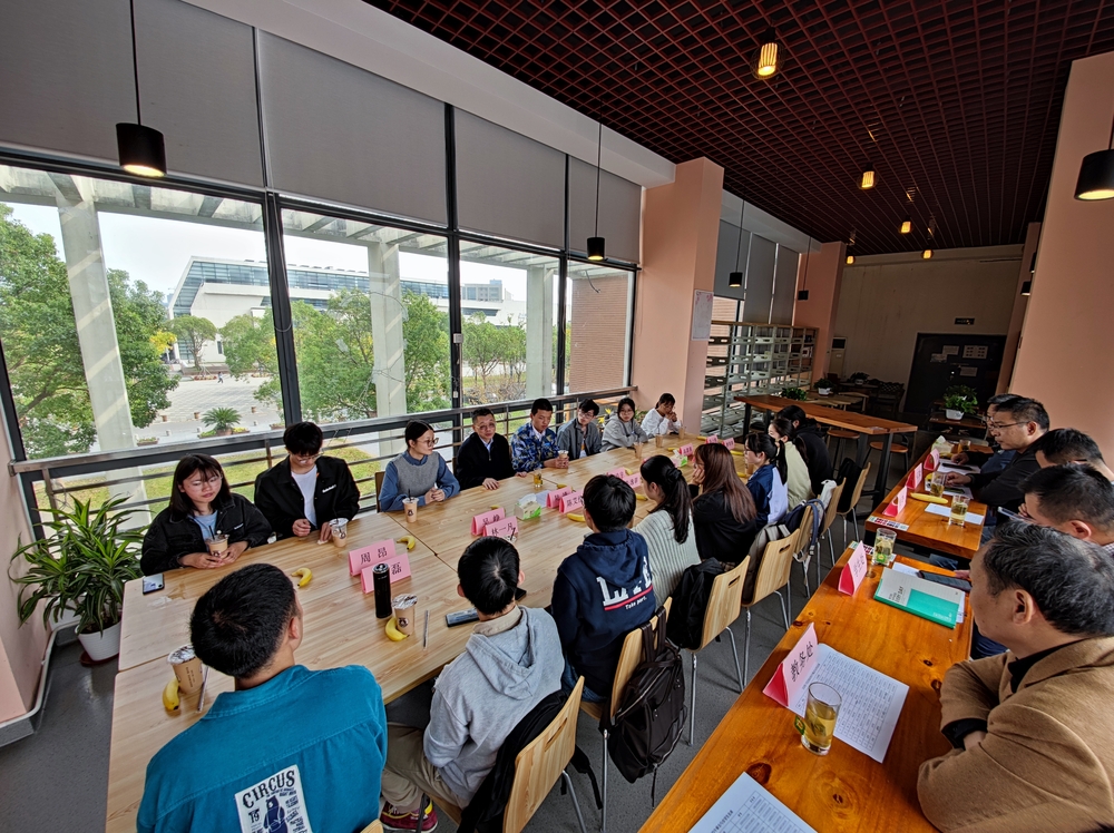 20201103075701981500.jpg 座谈会现场