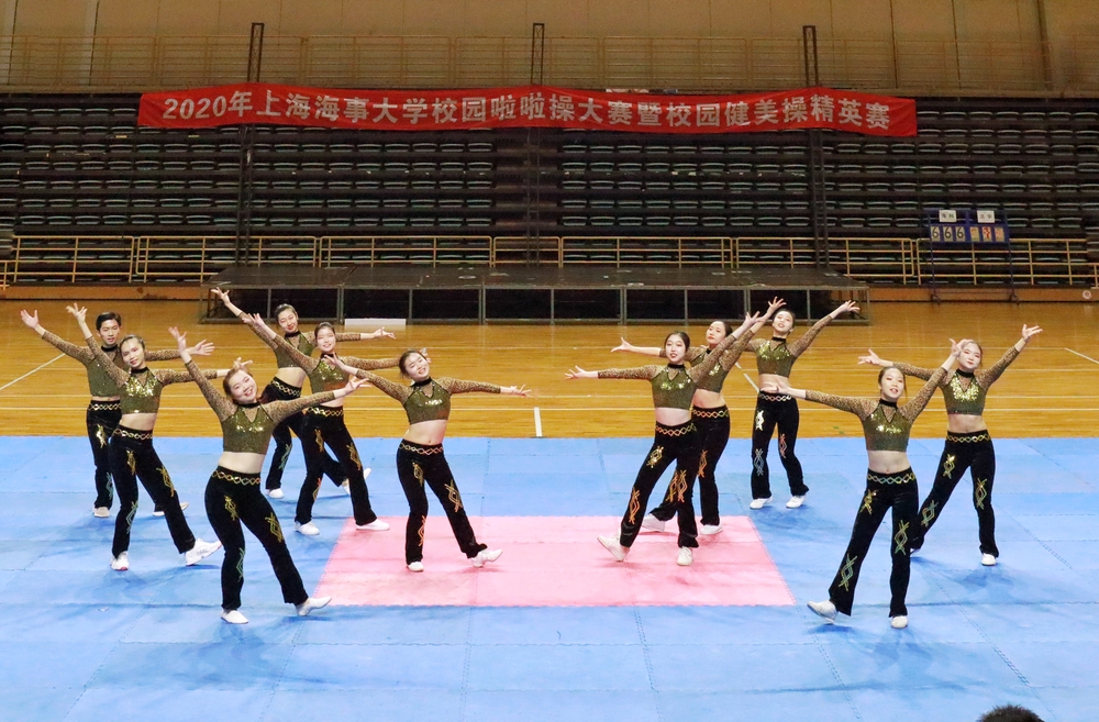 20201203022204509700.jpg 精彩的比赛——街舞啦啦操