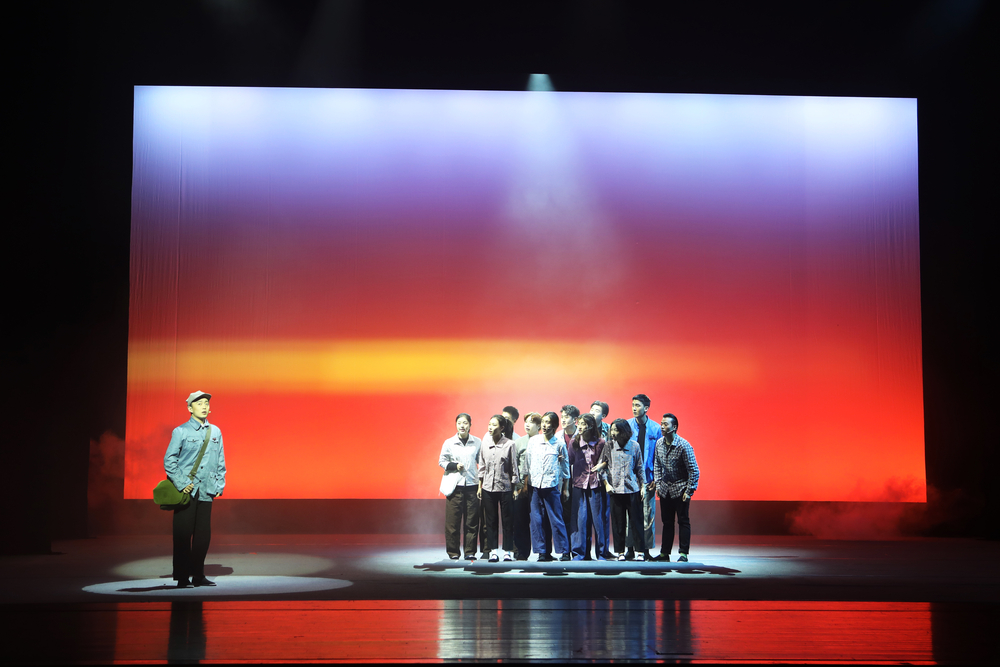 20201203031728372900.jpg 剧照3 挤公交