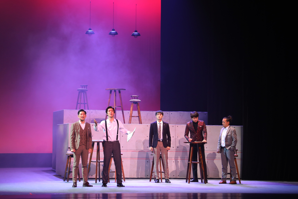 20201203031728912100.jpg 剧照5 陈嘉震一行决定归国参战