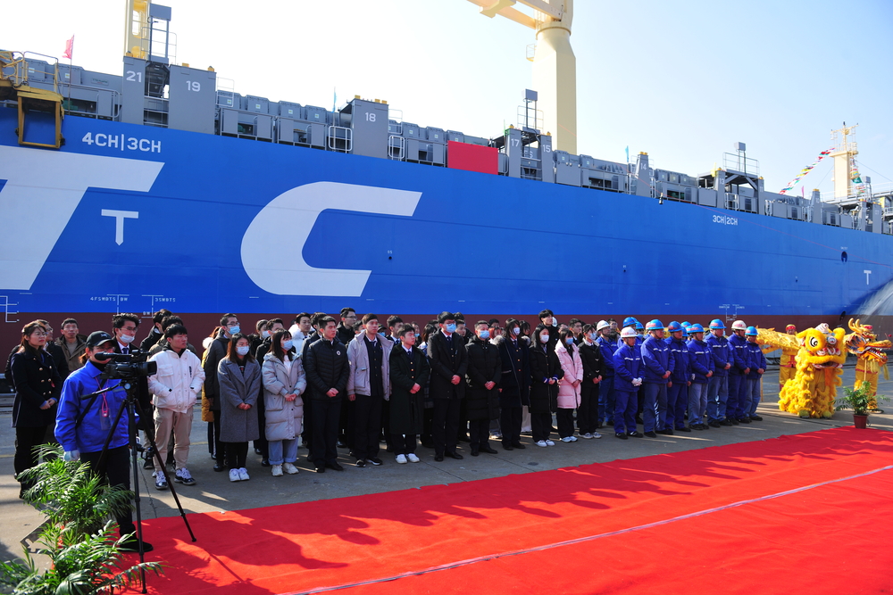 20201222042220699200.jpg 师生代表现场观礼