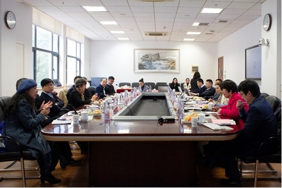 专家组发表意见