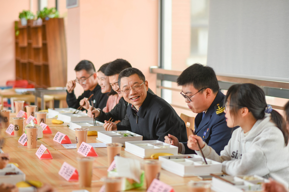 “校长有约”午餐座谈会