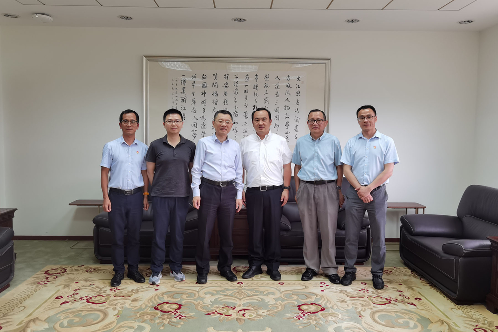 20210611134715321800.jpg 陆靖校长会见叶聪总设计师