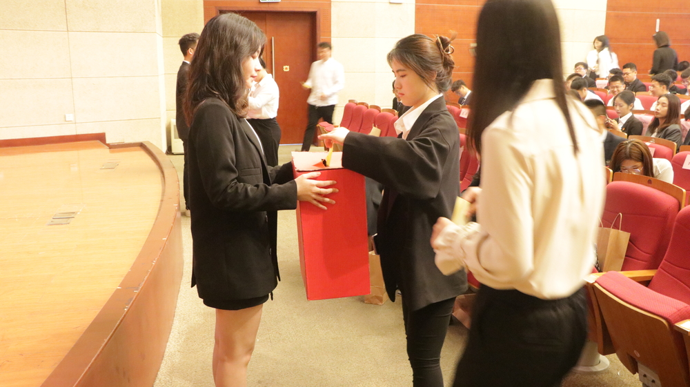 20210924144327677500.jpg 投票选举