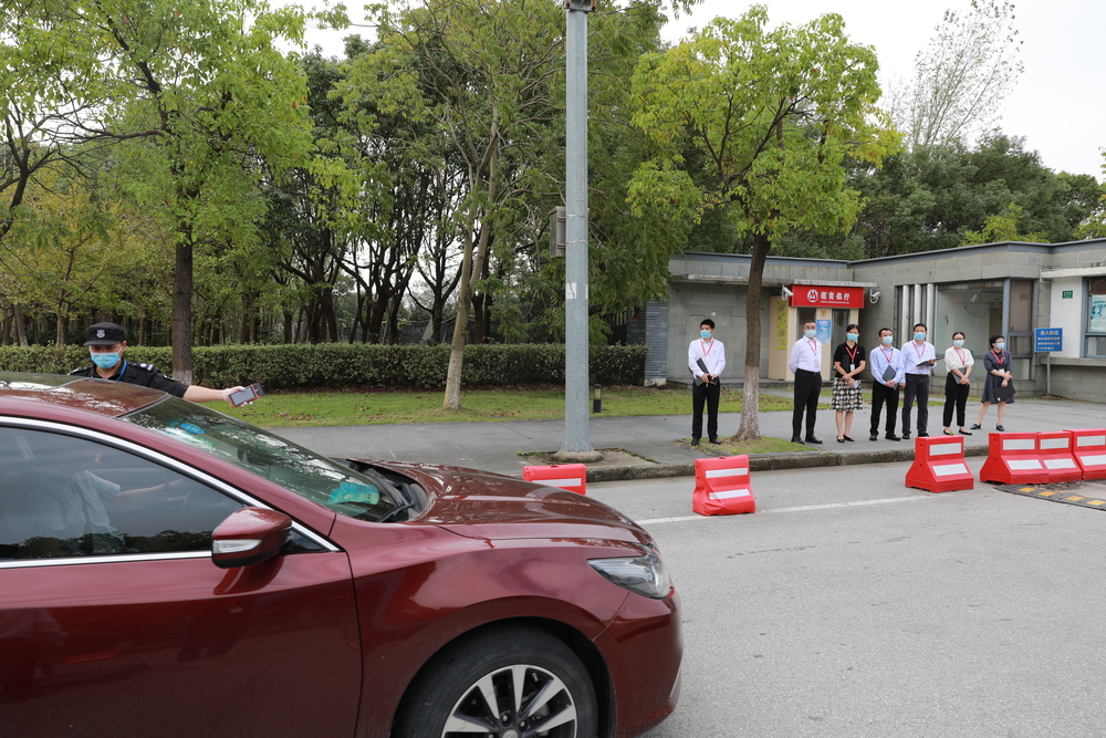 20211016123247698200.jpg 学校3号门