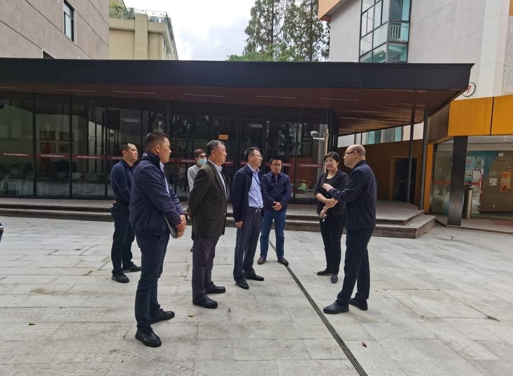 参观上海师范大学校园