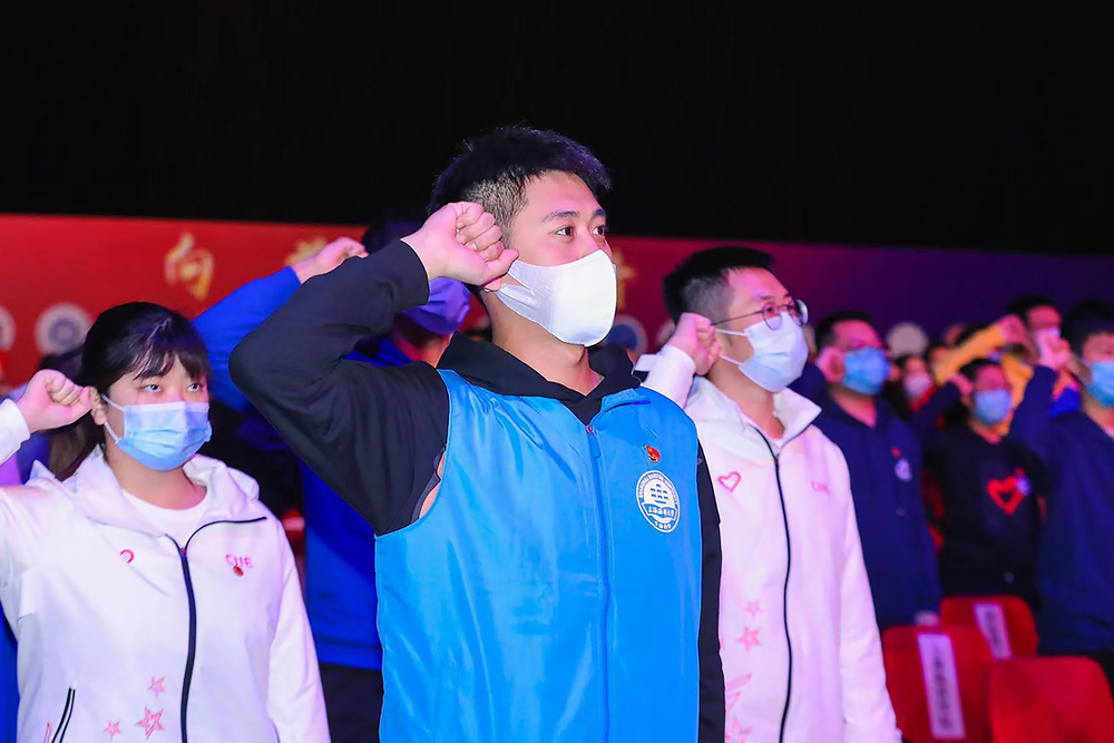 20211022013214744300.jpg 海事进博志愿者代表现场宣誓