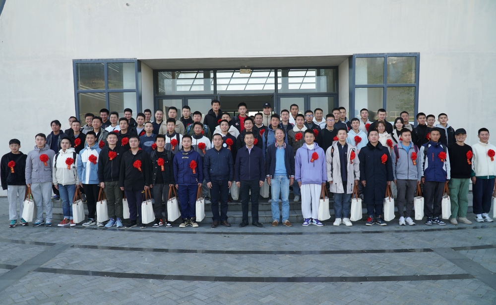 20211112224652455900.jpg 合影留念