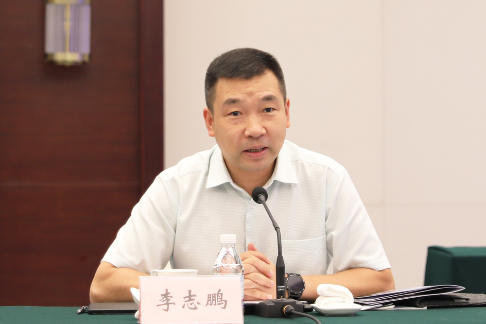 上海海事大学党委副书记、副校长李志鹏致辞