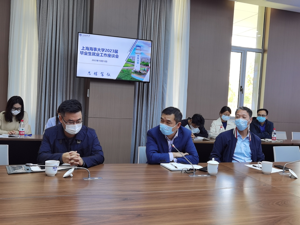 党委副书记、副校长李志鹏现场指导