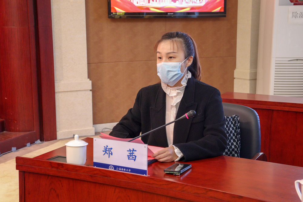 教练员代表郑茜发言