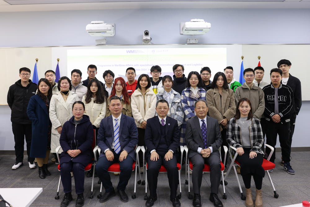 “海大班”第19届新生合影