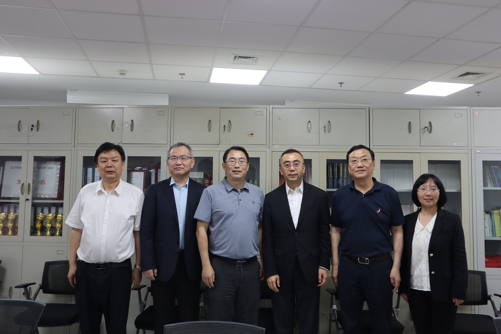 北京外国语大学党委常委、副校长丁浩等接待调研团队一行