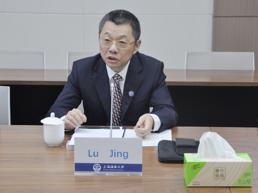 陆靖校长致欢迎辞