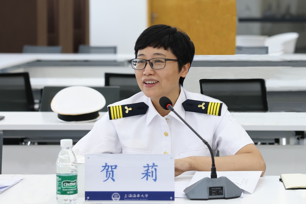 贺莉副书记主持会议