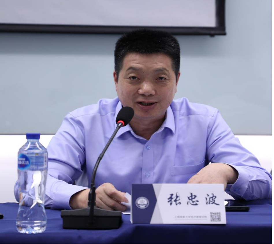 20231013075545850600.png 镇江港务集团有限公司党委副书记、工会主席张忠波致辞