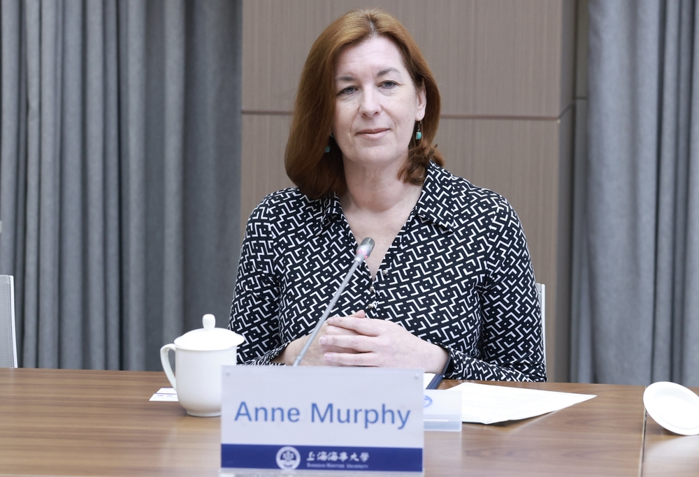 20231027144101481100.jpg 安妮•墨菲副校长致辞