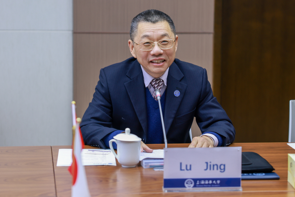 陆靖校长致欢迎辞