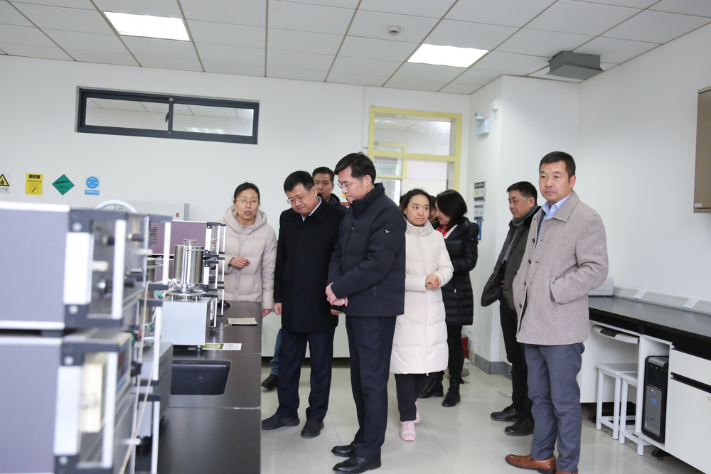 20240207161937447700.jpg 检查海洋科学与工程学院实验室安全