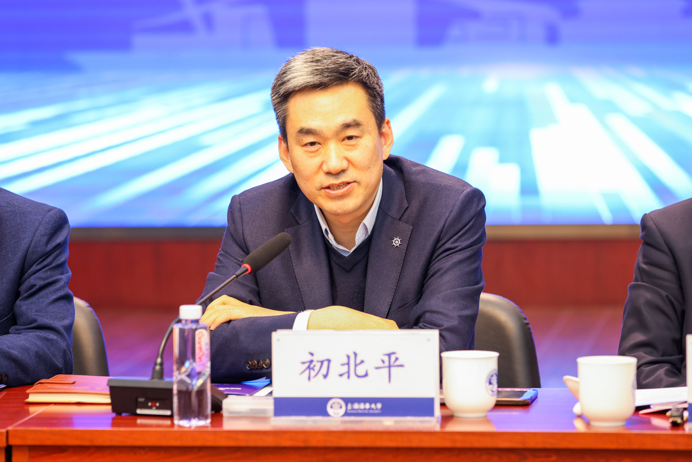 20240328072618576400.jpg 初北平校长作总结讲话