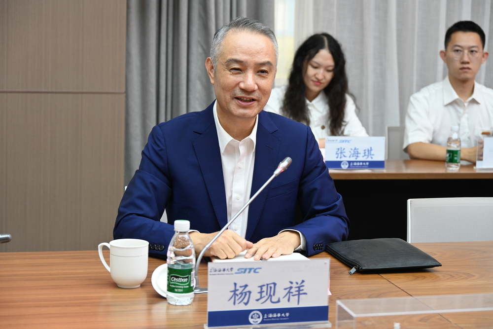 20241018002539109500.jpg 海丰国际执行董事、董事会主席杨现祥讲话