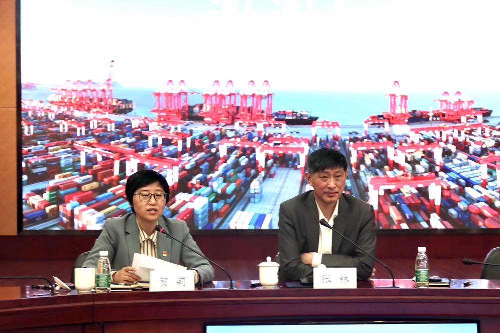 市交通委原副主任张林作来校作辅导报告