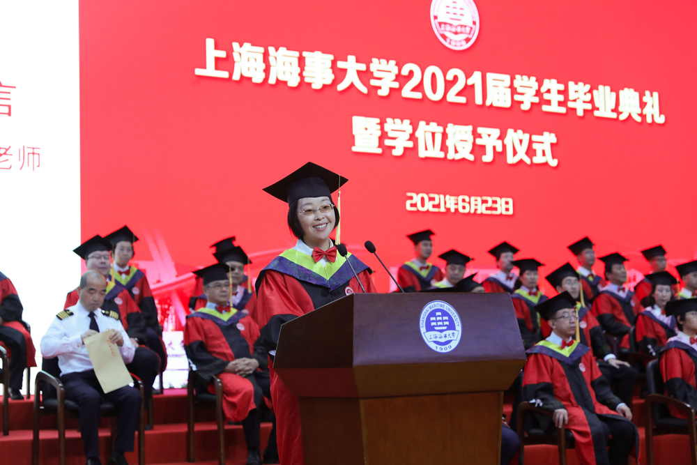 教师代表、物流工程学院张琴老师发言