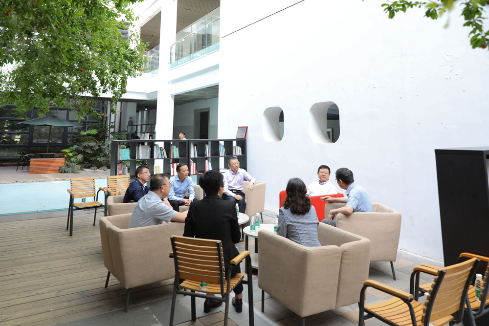 听取文理学院考研数学辅导班开展情况汇报