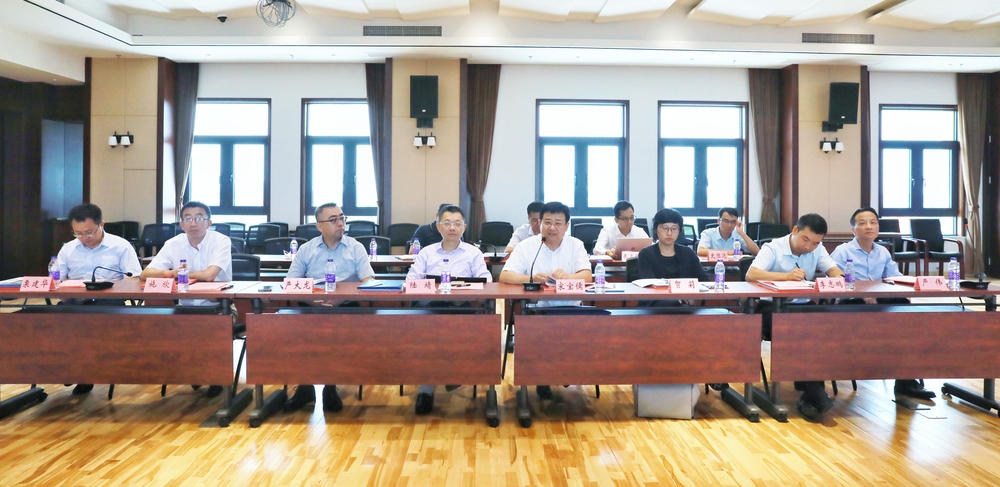 学校领导班子一行走访中国极地研究中心