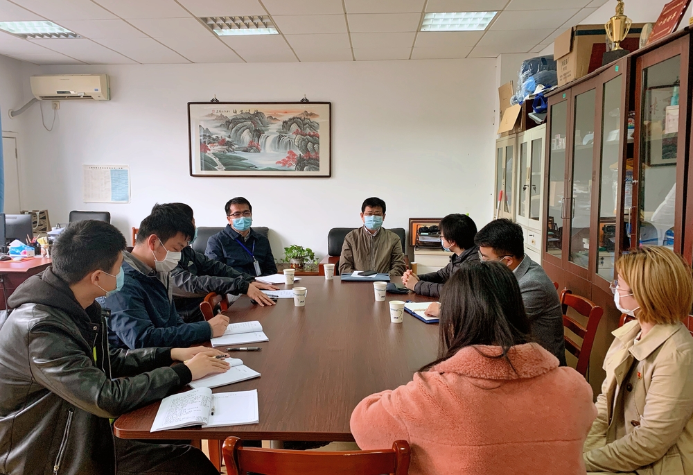 在外国语学院座谈交流